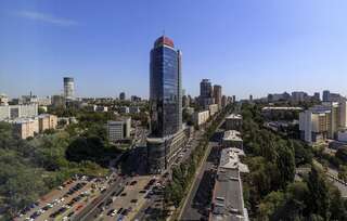 Отель Sky Loft Hotel Kyiv by Rixwell Киев Улучшенный двухместный номер Sky с 1 кроватью размера «king-size» и видом на город-3